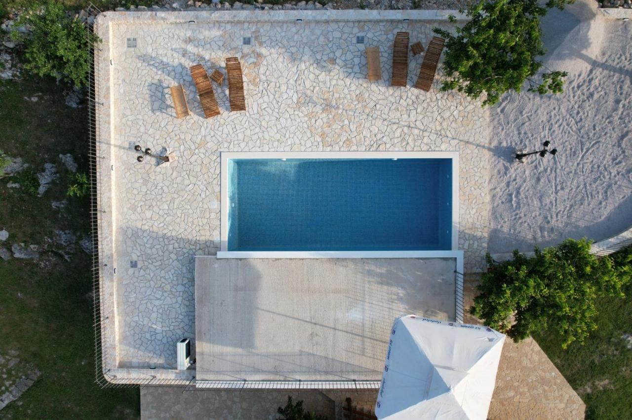 Patakun Holiday Home For 5, With Heated Pool Lecevica Luaran gambar