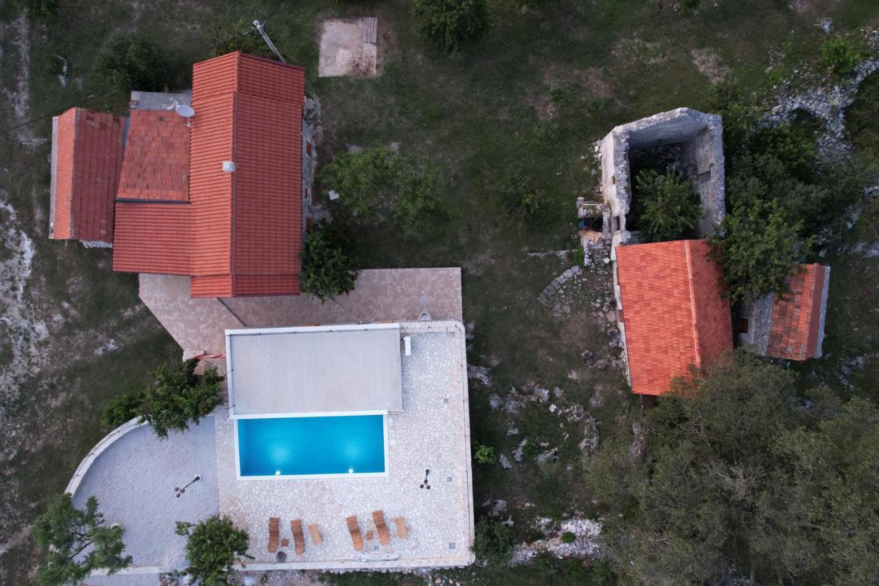 Patakun Holiday Home For 5, With Heated Pool Lecevica Luaran gambar